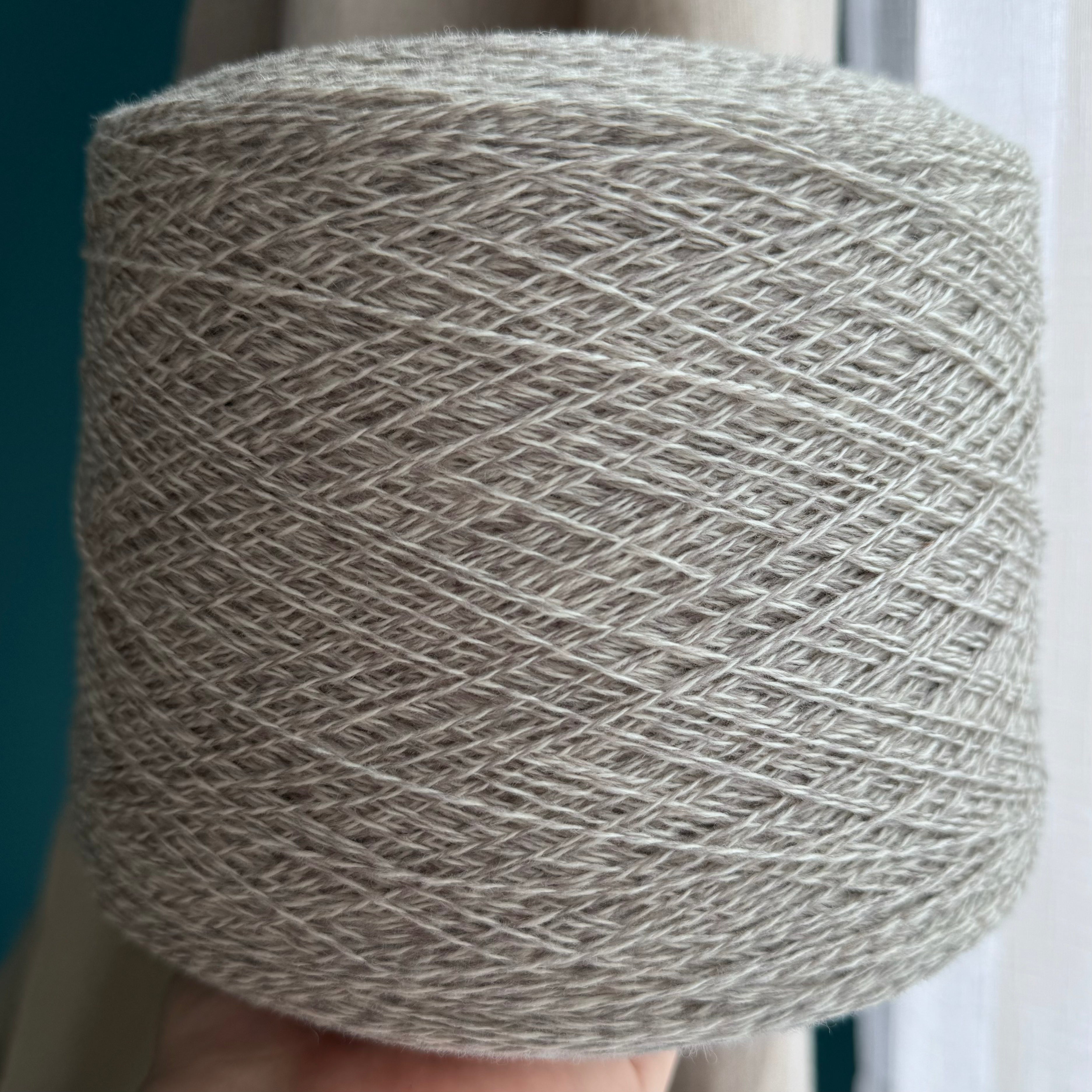 Feodosiia Lace / White Undyed and Drift twist (M9184) 50g